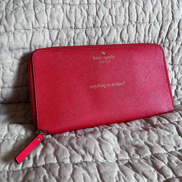 Kate Spade Cedar Street Travel Wallet